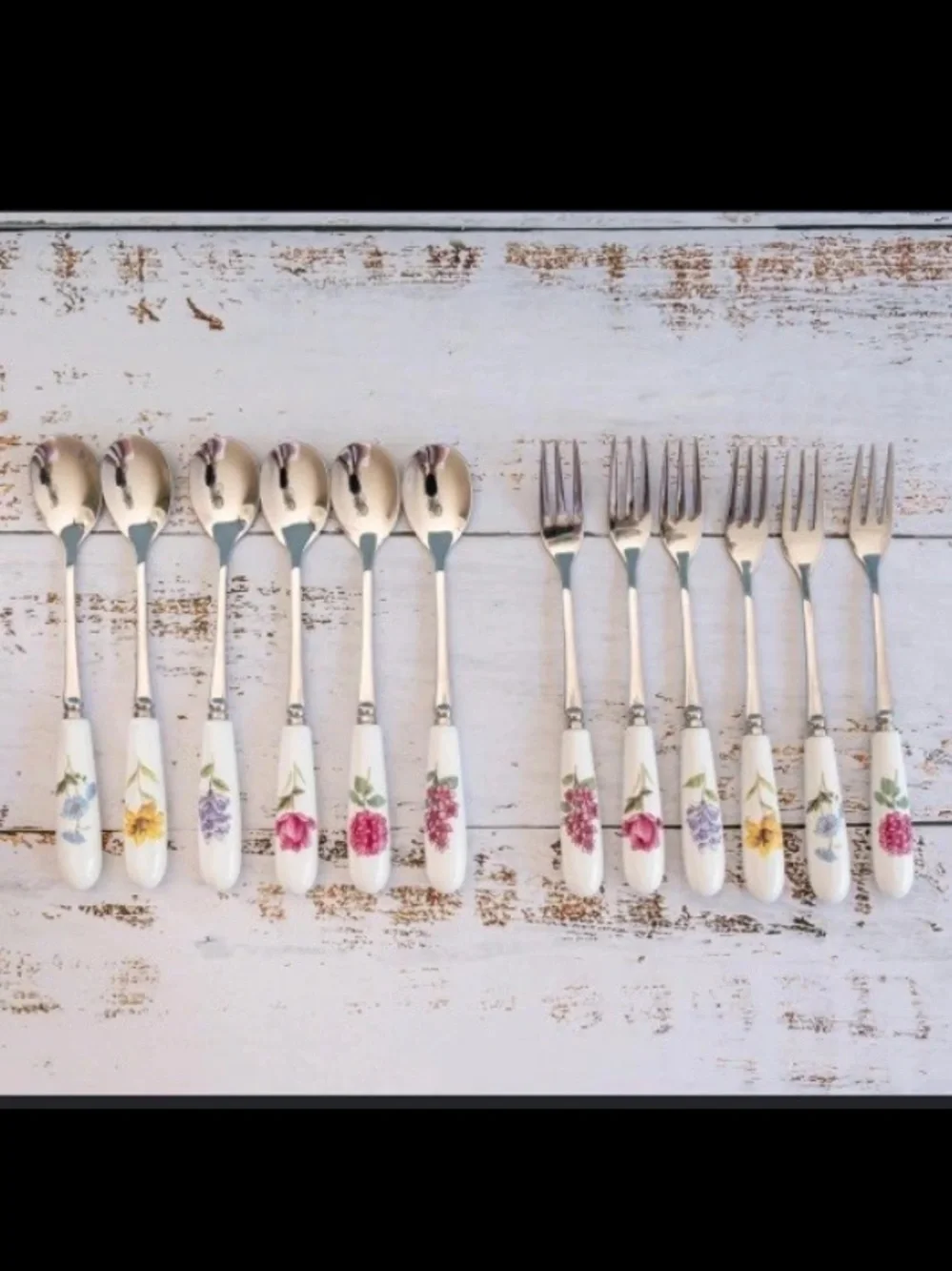 12 Piece Floral dessert spoons and pastry forks Flatware Set. NEW!!